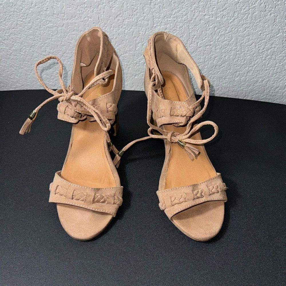ALTAR'D  STATE BEIGE SANDAL SIZE 8